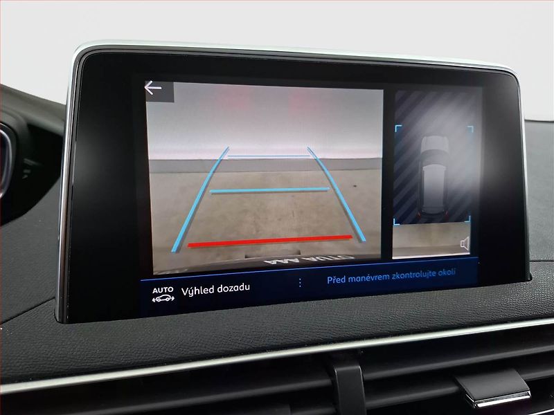 Peugeot 3008 (2019) Allure 1.6 PureTech, Automat - fotka 16 z 22