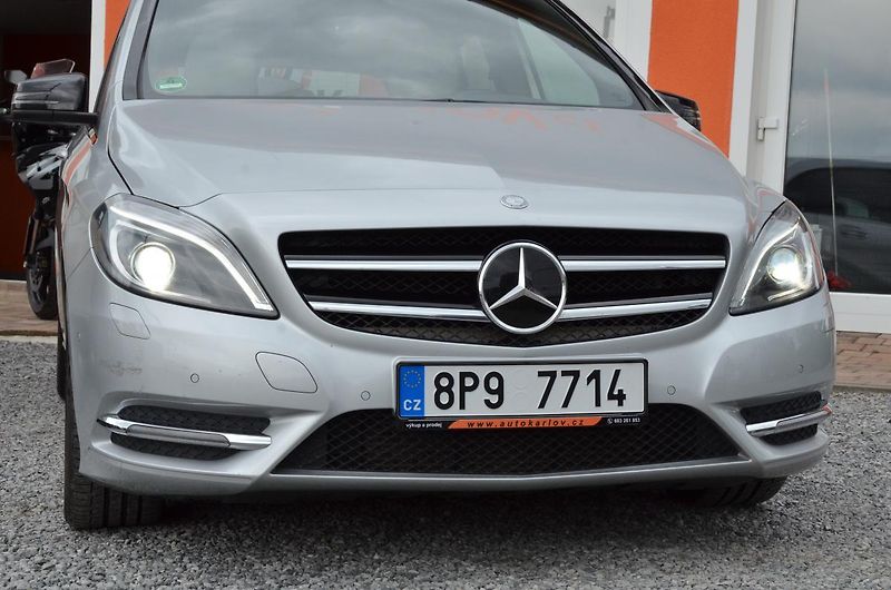 Mercedes-Benz Třídy B (2014) B 180 CDi / NAVI / Bi-XENON - fotka 7 z 32