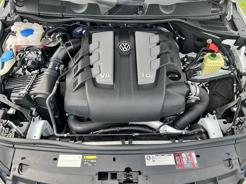 Volkswagen Touareg 3.0TDI 180KW,TZ,KůŽE,ROZVODY!! - fotka 47 z 52