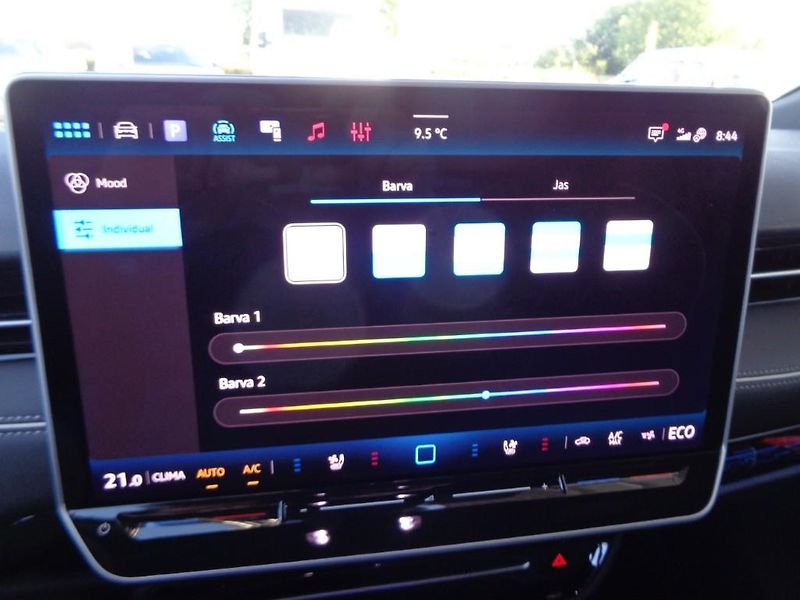 Volkswagen ID.7 Tourer Pro People  210 kW, 77 kWh - fotka 14 z 30