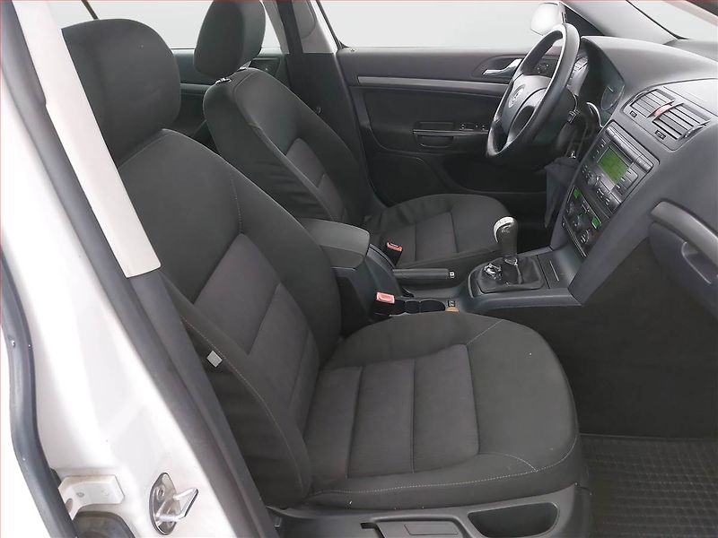Škoda Octavia (2008) 1.9 TDI, po STK, pěkný stav - fotka 7 z 11