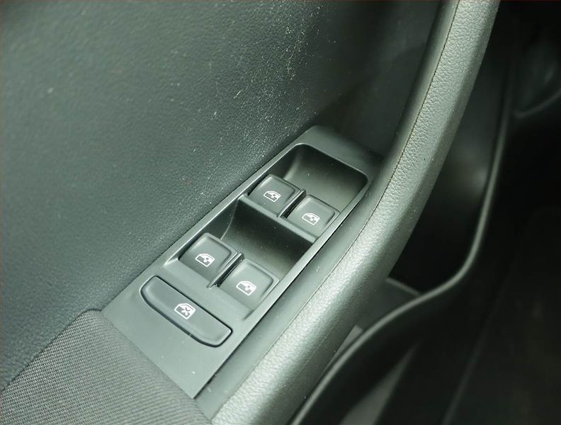 Škoda Fabia (2021) Ambition 1.0 TSI, Automat - fotka 15 z 15