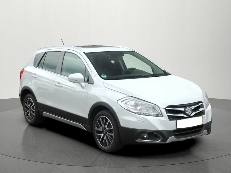 Suzuki SX4 S-Cross Comfort+ 4x4 Navigace Panorama - fotka 2 z 15