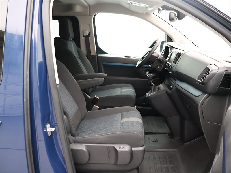 Peugeot Traveller 2,0 HDI 110kW CZ Navi 8-Míst - fotka 10 z 29