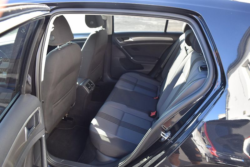 Volkswagen Golf (2017) 1.4TSI 92kw DSG ALLSTAR CLBMT - fotka 13 z 48