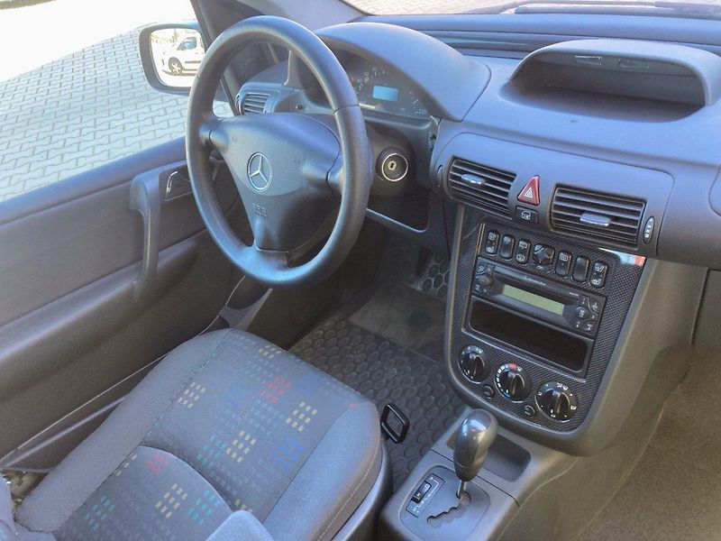 Mercedes-Benz Vaneo 1,9i (92kW)*AUTOMAT* - fotka 10 z 16