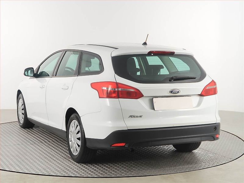 Ford Focus (2015) 1.6 i, Serv.kniha - fotka 4 z 17