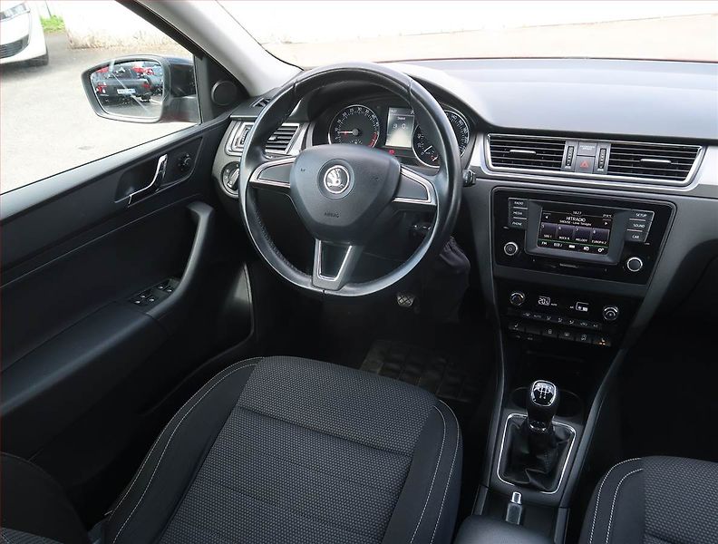 Škoda Rapid (2016) Spaceback 1.4 TDI - fotka 7 z 18