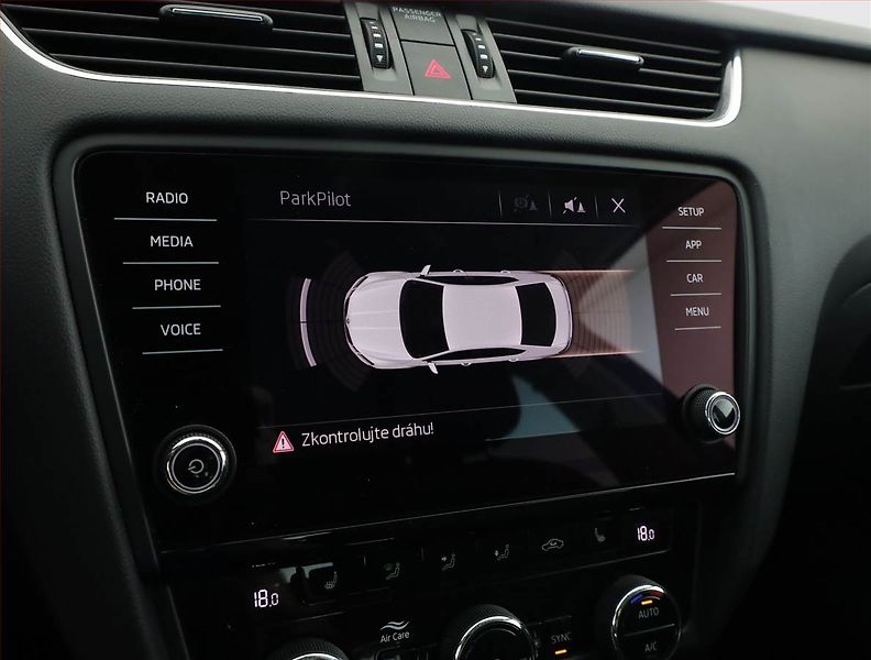 Škoda Octavia (2018) 2.0 TDI, Automat, Tempomat - fotka 13 z 19