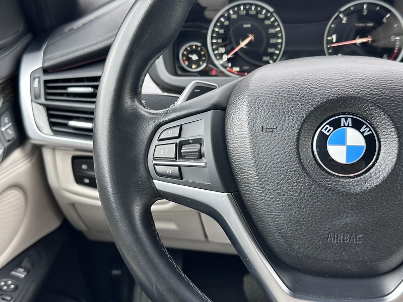 BMW X6 xDrive30d  - fotka 12 z 23
