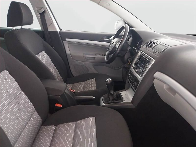 Škoda Octavia (2010) 1.6 TDI, Tempomat - fotka 9 z 22