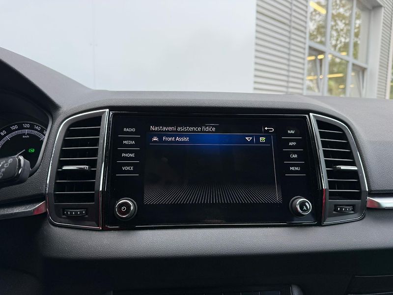 Škoda Karoq Ambition 2.0 TDI 110 kW DSG 4x - fotka 11 z 20