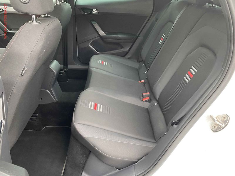 Seat Arona (2020) 1.0 TSi, FR, LED, navi - fotka 10 z 18