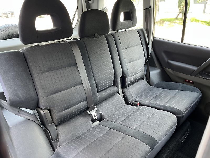 Mitsubishi Pajero 3.2 DID bez koroze - fotka 21 z 33