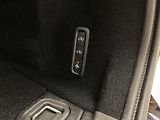 Volvo XC60 T6 AWD RECHARGE BLACK EDITION - náhled 32