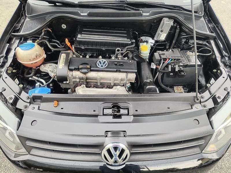 Volkswagen Polo (2009) 1.4 63KW/AC/PDC/ALU/VYHŘ.SEDAD - fotka 38 z 42