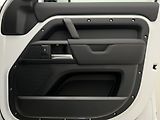 Land Rover Defender (2026) 110 D250 X-DYNAMIC SE AWD Aut - náhled 45
