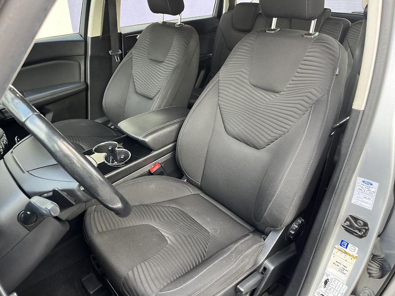 Ford S-MAX 2,0 TDCI /Trend + / servis.kn. - fotka 12 z 36