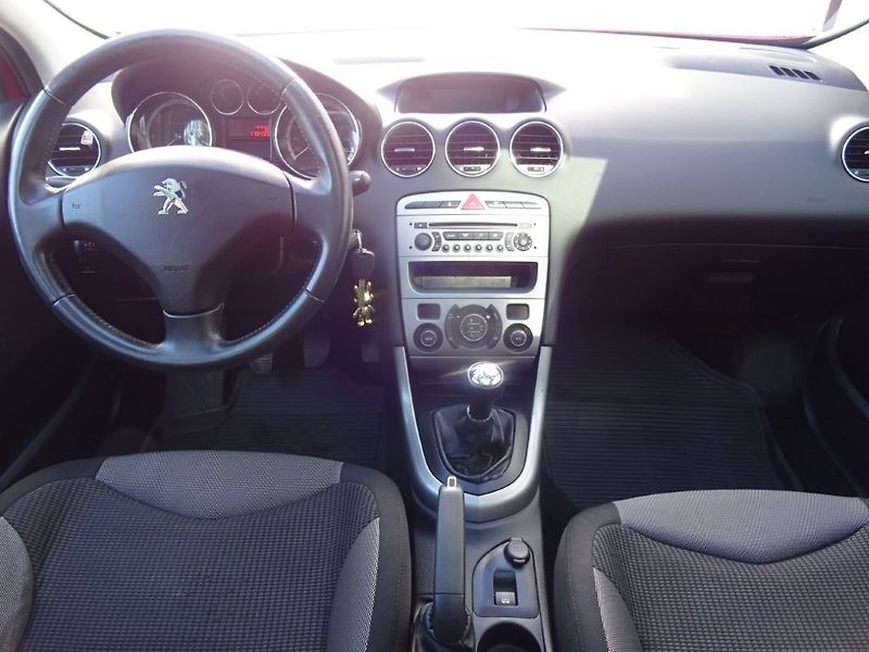 Peugeot 308 (2013) 1.6i,88kW,NovéČR,klima - fotka 13 z 21