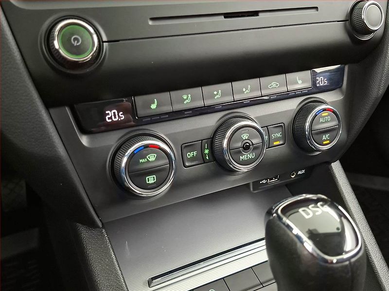 Škoda Octavia (2016) 1.4 TSI, Automat, Serv.kniha - fotka 19 z 21