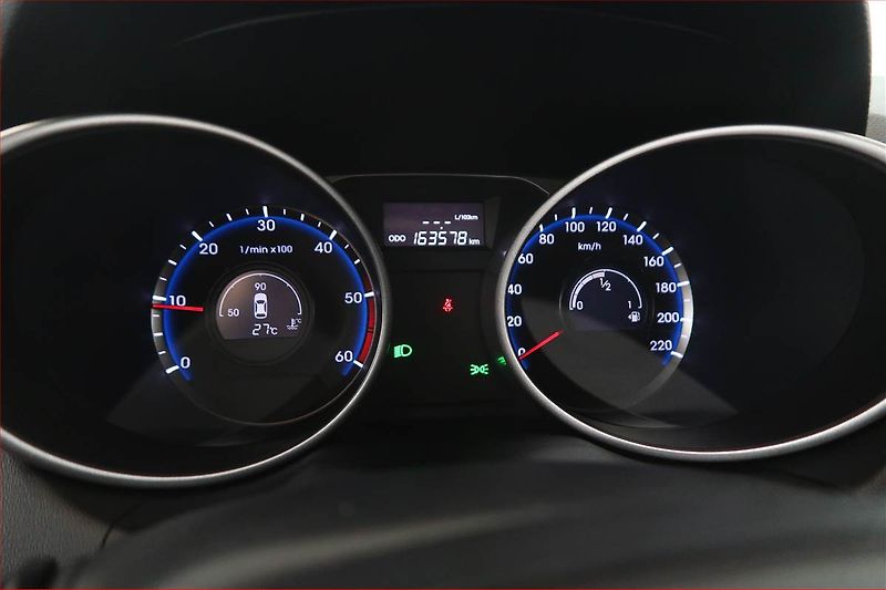 Hyundai ix35 (2015) 1.7 CRDi, Tempomat - fotka 11 z 17