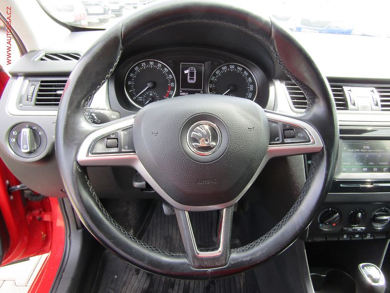 Škoda Rapid (2015) 1.4TDI, ČR, Xenon, AC, temp - fotka 13 z 23
