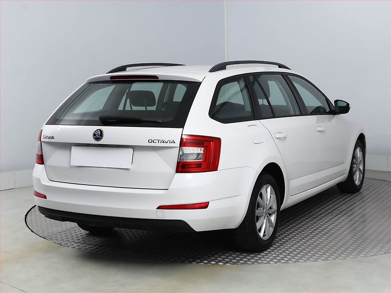 Škoda Octavia (2016) 1.6 TDI, Serv.kniha, Tempomat - fotka 5 z 17