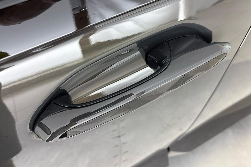 BMW XM 50e - fotka 21 z 26