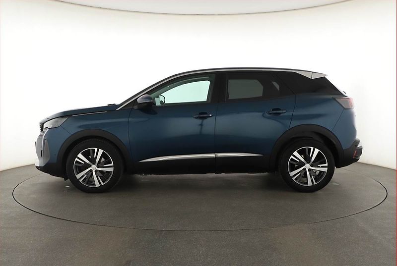 Peugeot 3008 (2021) 1.5 BlueHDi, Automat, ČR,1.maj - fotka 3 z 20