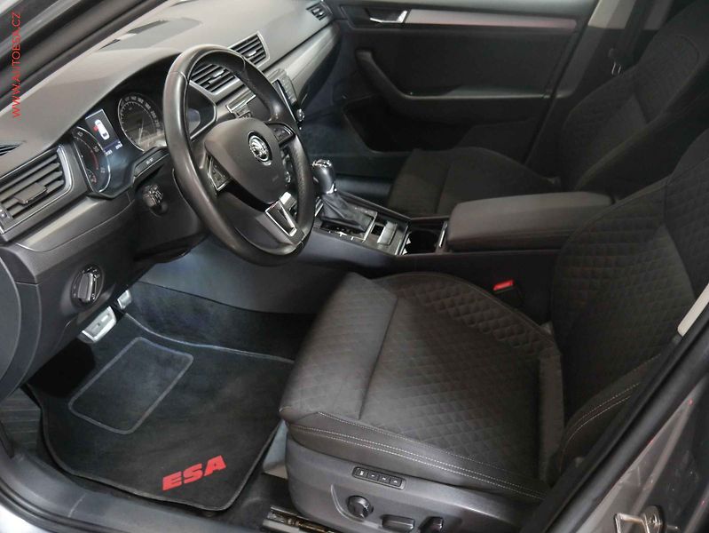 Škoda Superb (2017) 2.0 TDi, ČR, Style, DSG - fotka 9 z 19