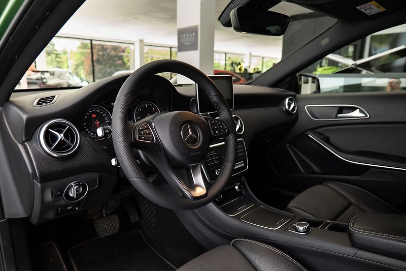 Mercedes-Benz Třídy A 180d Style - fotka 5 z 22