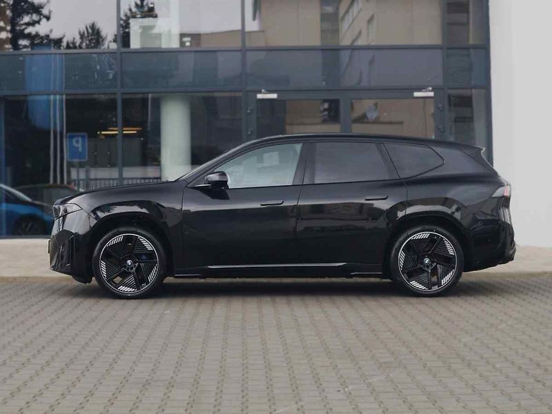 BMW iX3 - fotka 3 z 10