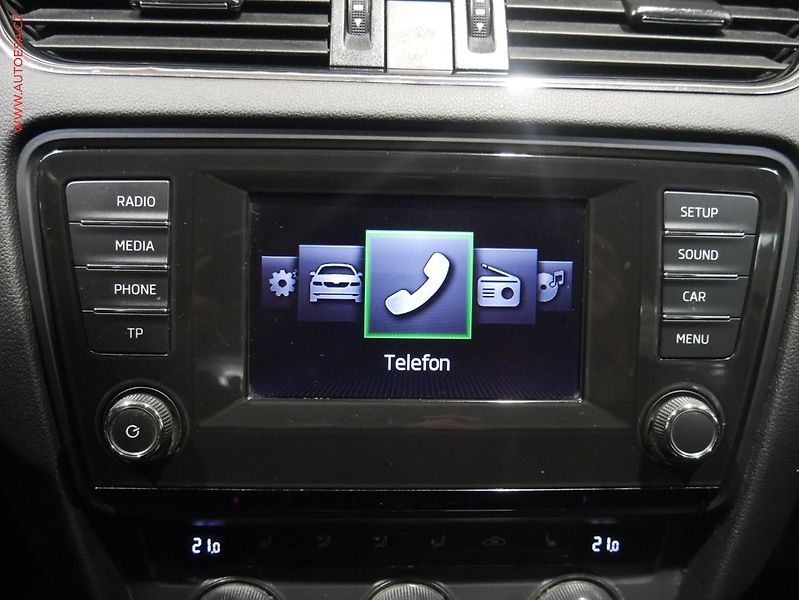 Škoda Octavia (2014) 1.6 TDi, ČR, Elegance, STK2 - fotka 17 z 18