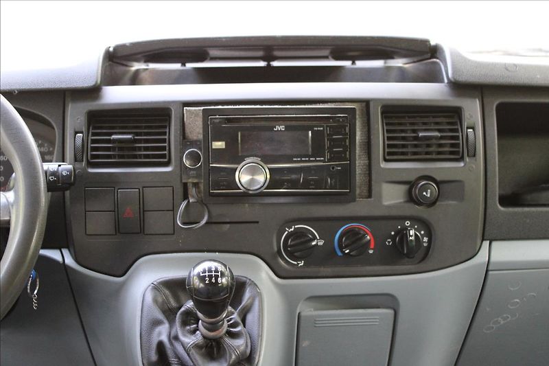 Ford Transit 2.4 TDCi / SKLÁPĚČKA / TAŽNÉ - fotka 19 z 23