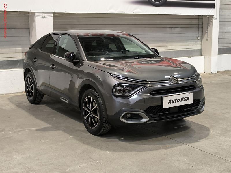 Citroën C4 (2021) 1.2, navi - fotka 1 z 3