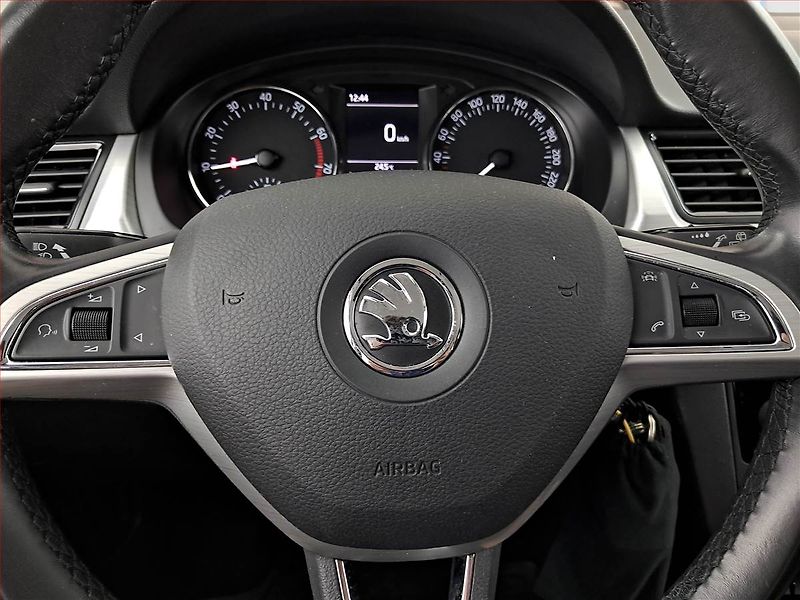 Škoda Rapid (2017) Ambition 1.2 TSI, Serv.kniha - fotka 13 z 15