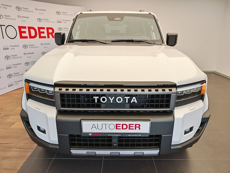 Toyota Land Cruiser 2.8 D-4D 204 k Executive AT - fotka 2 z 43