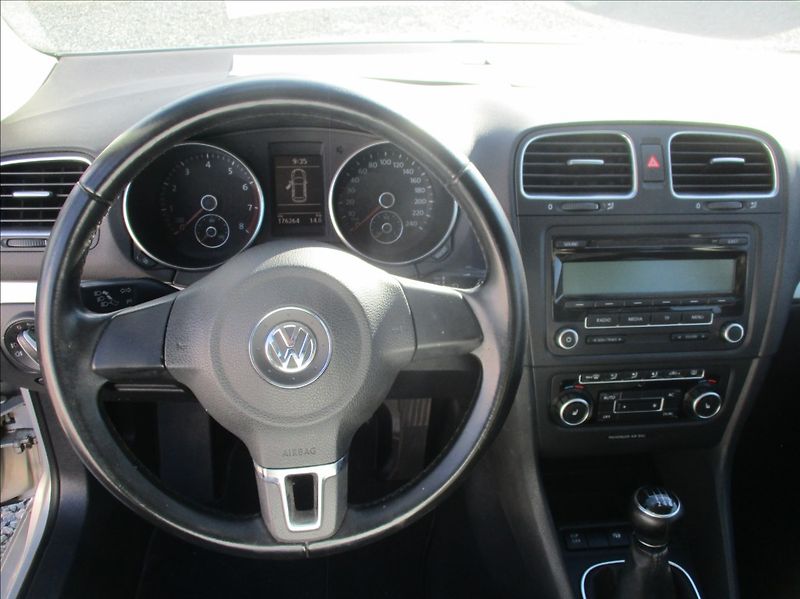 Volkswagen Golf 1,4 TSI, Highline, aut. klima, - fotka 15 z 24