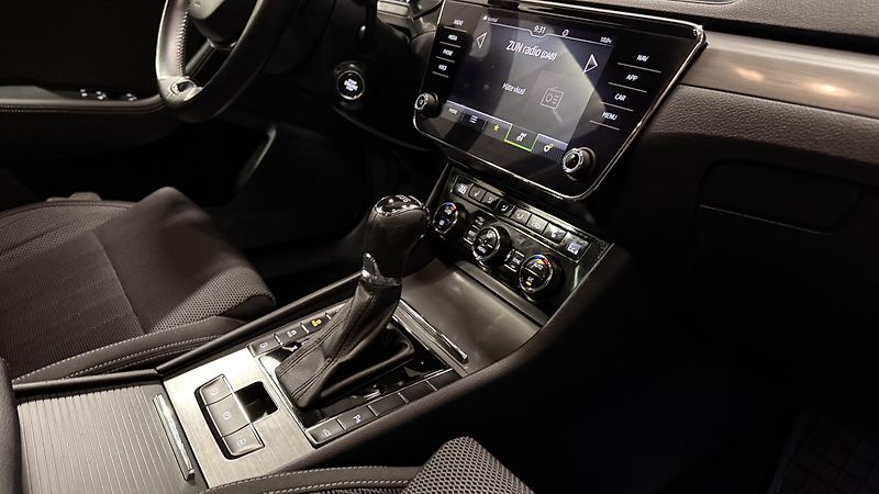 Škoda Superb (2020) 1.4 IV,PHEV ,DOJEZD 38KM,LED - fotka 23 z 49