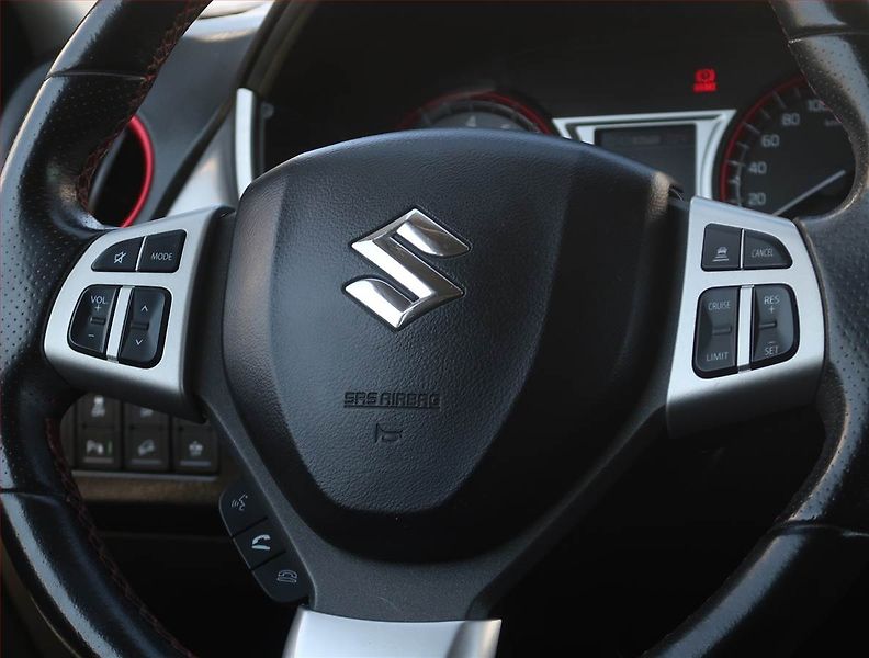 Suzuki Vitara (2016) S 1.4 BoosterJet, 4X4 - fotka 21 z 21