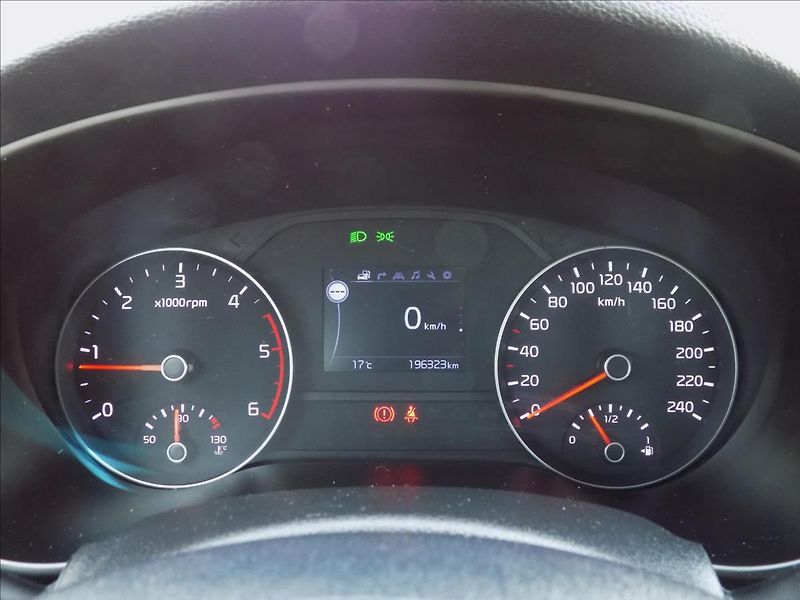 Kia Sportage 1,7 CRDi NAVI, KAMERA, 1.maj. - fotka 20 z 35
