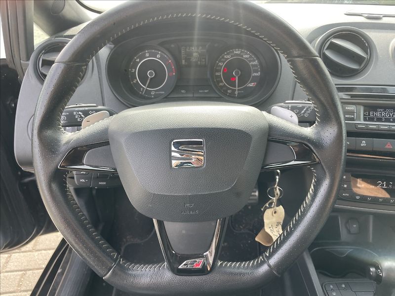 Seat Ibiza 1,4 TSI FR 135kw Automat DPH - fotka 14 z 38