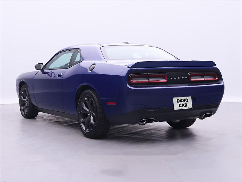 Dodge Challenger 3,6 V6 227kW Automat SXT - fotka 5 z 33