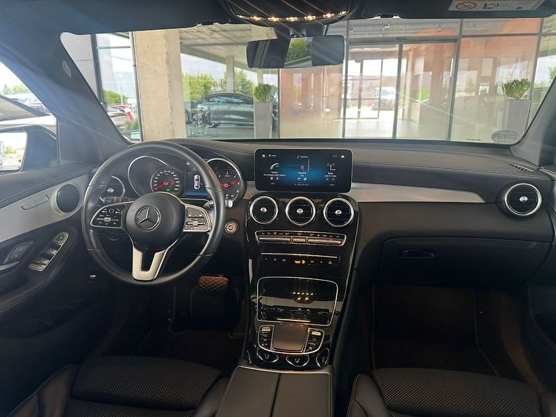 Mercedes-Benz GLC 220d 4MATIC - fotka 13 z 21
