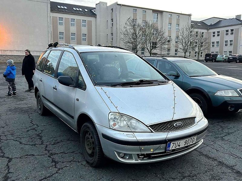 Vánoční spanilá jízda v Klatovech.