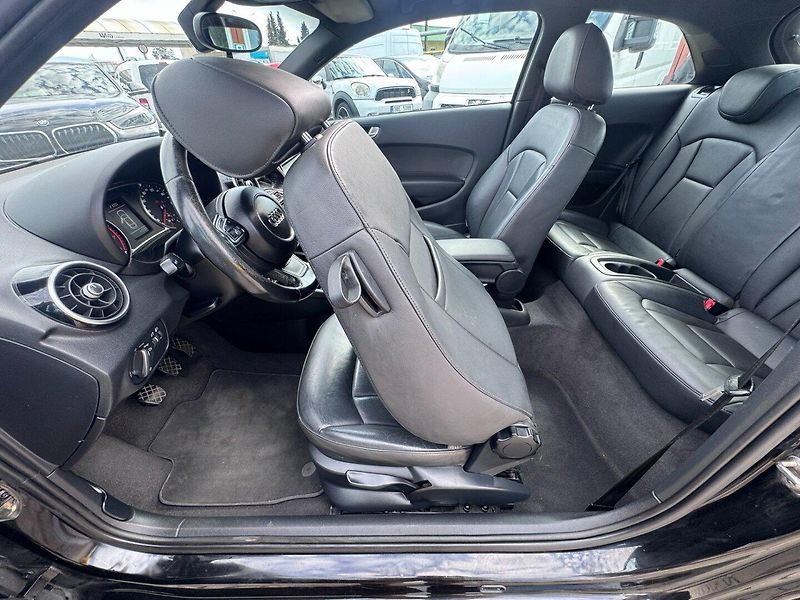 Audi A1 (2011) 1,2 TFSI 63 KW NOVÁ SPOJKA STK - fotka 37 z 50