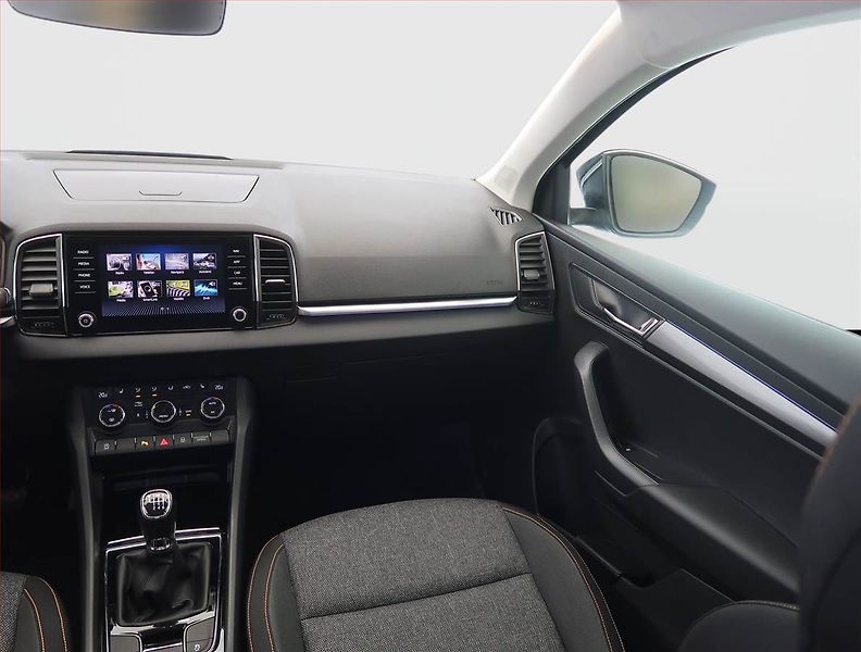Škoda Karoq (2022) Ambition 1.5 TSI, digi klima - fotka 8 z 26