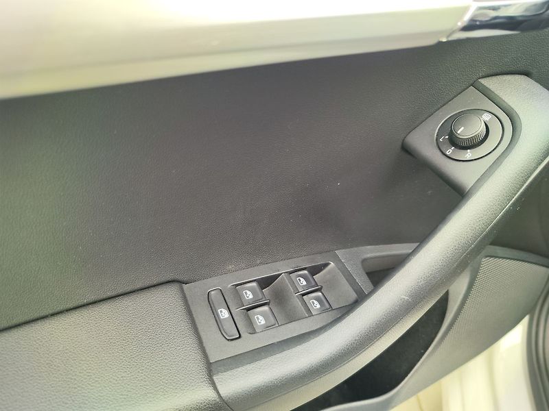 Škoda Octavia 1.5 TSi/96kW Ambition G-TEC - fotka 25 z 26