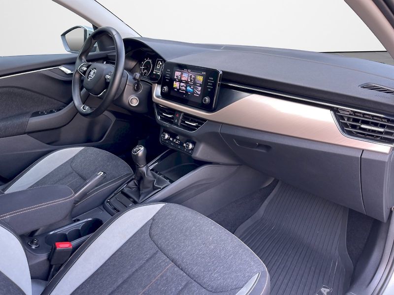 Škoda Scala (2022) 1.5 TSI 110kW Style Plus - fotka 20 z 31