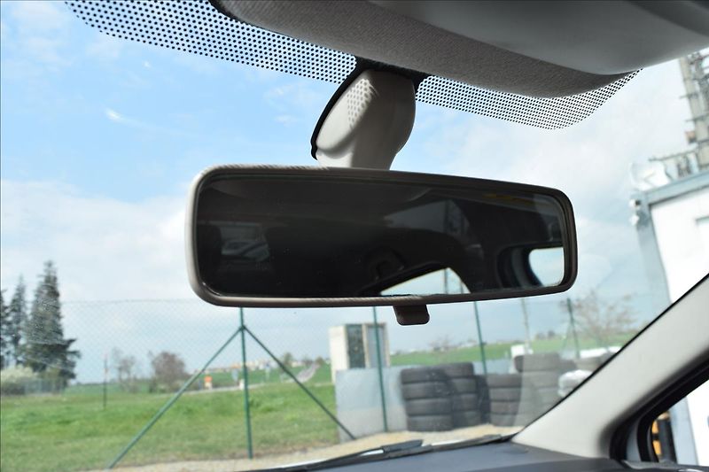 Renault Clio 1,2 i 54KW KLIMA ALU - fotka 47 z 47